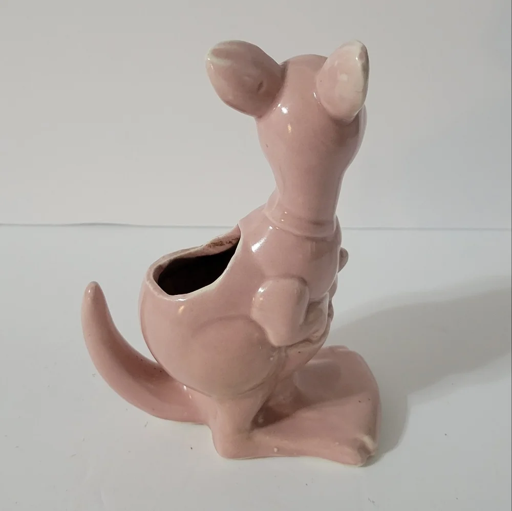USA Pottery Kangaroo With Baby Planter